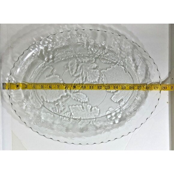 Anchor Hocking 18" Oval Glass Platter with Blackberry Motif - Great Condition - Picture 10 of 10